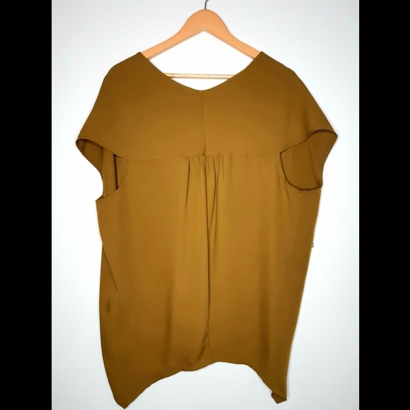 Forever 21 Boxy Pleated Top - Picture 2 of 2